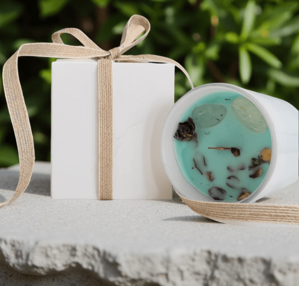 Irish Apothecary Handcrafted - Mint Scented Candle - Image 2