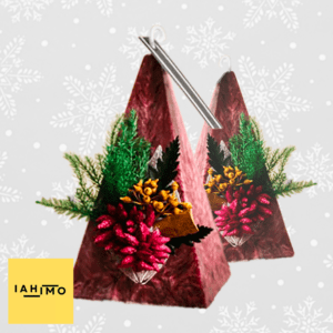 Nature's Pyramid Candle – Festive Red & Warm Aroma