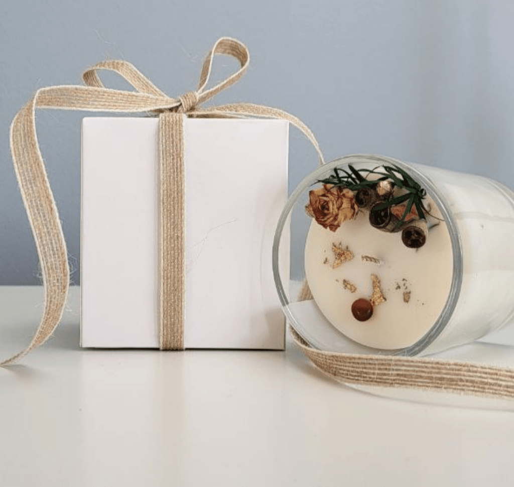 Winter's Embrace Candle – Cozy Winter Glow