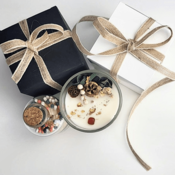 Frosted Bloom Candle – Winter Floral Scent & Serene Glow - Image 3