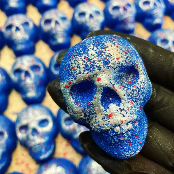 Magic Blue Skull Bath Bomb – Fizzy & Refreshing Scent - Image 3